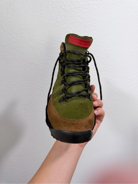 Jordan retro 9 Olive Green and Brown Suede Hiker Sneaker main image 8